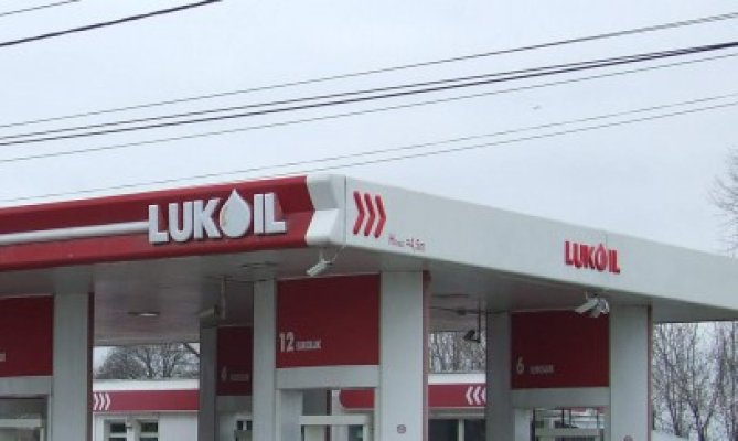 Lukoil va construi un parc fotovoltaic de 9 MW